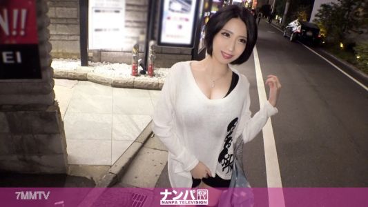 200GANA-2203 真正軟派,初次拍攝。 1438 大奶外送妹被搭訕後進入酒店!透過加價交涉生插入,讓她身體不停抽搐達到高潮!