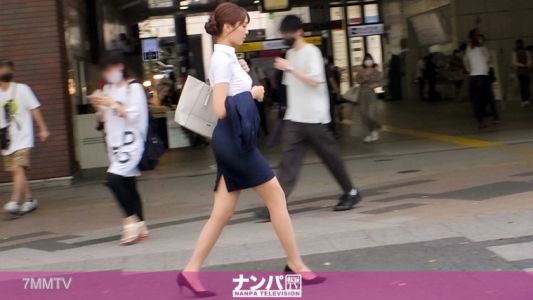 200GANA-2360 マジ軟派、初撮。 1534 【神展開】アキバの駅前でじゃ●りこを拾ってくれた美人OL！実はご奉仕好きでセックス好きなダメ男製造機だった！？さっそくホテルの部屋で実践してもらうと...！？