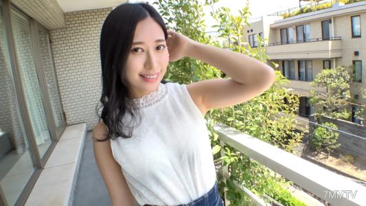 SIRO-4544 在網路上報名AV→AV體驗拍攝 1560 【初拍】【混血美女姐姐】【浮現的色情腹肌】展示出美麗修長身材的美女姐姐參戰。她淫亂地高潮不斷的模樣真是最色情的...