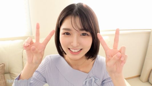 SIRO-4753 【處女】【透明感極佳】【美麗的曲線】清純感十足的外貌和耀眼的笑容,發掘了一位可愛的美人JD。在男優激烈的手淫下,體驗了人生中第一次大量潮吹,隨著時間逐漸暴露出淫亂的姿態… 通過網路報名AV→AV試鏡拍攝 1720