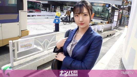 200GANA-2681 真的是軟派，初次拍攝。1784風格不錯！穿西裝很合身的經銷商在涉谷被搭訕！本來只是打算在工作間隙接受一點採訪，卻被男演員說服脫光了衣服做愛！客人聽不到的下流聲音中沉浸於快感！