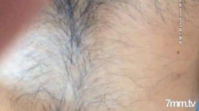 【笑起來超甜剛下海外圍美妞】舌吻調情兩人多很享受,靈活小舌頭各種舔 ,69姿勢掰穴,騎上來大屌插入,特寫深插美臀