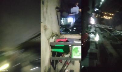 2022-6-21 [골목예쁜아가씨] 길가에 서 있는 아가씨의 해적들 오랜만에 봤다 좋다 좋다