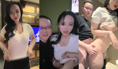 B2010 燃えるような真っ赤な唇が妹を見せつける！ Big Brother KTV に予約してプレイしましょう!トイレで痴漢とファック