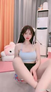 兄弟たち、私は女神の美しさに我慢できません〜 [ガールココナッツ]、ペニスはちょっと持てません〜 クレイジーで一流のルックスと良い体型