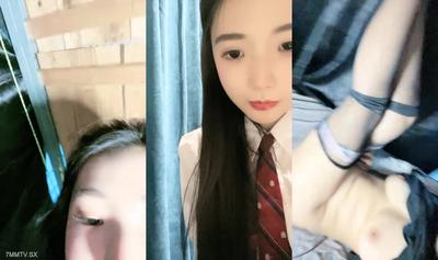 Sophomore girl! Seduction in the beauty dormitory! Superb figure, big tits and fat holes, it&quots rare to see Yixiantian Mantou B, in front of the camera