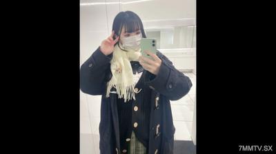FC2-PPV 4631559 【百萬人裡的1人】奇蹟的H罩杯18歲&quot 超清純美女無避孕藥生殖內射。制服打扮初次登場　約80分鐘的4K高畫質稀有影像。※僅限庫存