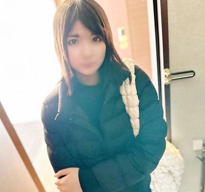 FC2-PPV 4660423 【Untouched】 When the serious and cheerful former club president took off her panties, the amount of hair exceeded expectations‼️ "It"s embarrassing, don"t look♡" Intimate in-and-out sex with thick milk dripping ♥