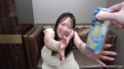 fc2-ppv 4720687 【合計3發射】解除限制器的淫亂色白早洩潮噴母親。為了獲得自己的快感，榨出純度100的精液。