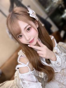 fc2-ppv 4904121 【露臉解禁】「追隨者急增中的18歲美女Cosplayer」FC2震撼登場。危險日中出鏡稀有影片『1小時24分鐘』。※剩餘不多 | FC2電子市場
