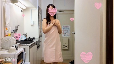 fc2-ppv 1044491 【鬼陰茎 x 人妻】3歲的兒子絕對不想被看到媽媽的秘密 33歲的秋奈沉迷於巨根男，出軌的妻子主動希望用真陰茎插入，偷拍個人自撮【素人個人自撮】