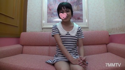 fc2-ppv 1131523 【處女】一年以上沒有性生活的需求不滿美容師。持續刺激陰蒂，連續失禁高潮。