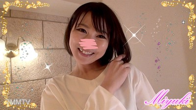 fc2-ppv 1136198 【名媛妻子】美雪女士【黃昏激情篇】美人妻的黑色T背心美臀被愛撫不停！上翹美乳被揉搓不停！用電動按摩棒逼她高潮不停！說著下流話語連珠炮★淫水直流達到高潮【附贈】＆【同時購買附贈品】【全高清】