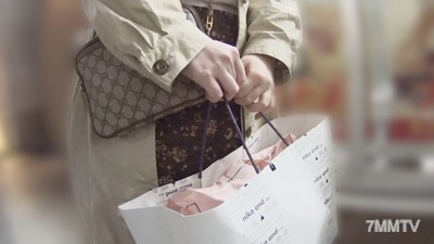 fc2-ppv 1137340 【未經修改×個人拍攝】是軟禁？離家出走？拒絕的聲音超可愛的胖妹被帶回家，想要做色色的事情時…【＃神等待公告板】