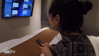 fc2-ppv 1350809 【期間限定半價！】援交的偷拍[No.2]19歲 苗條變態女子　又在行為中來月經...（評論特典贈送修正前影像）