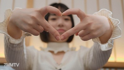 fc2-ppv 1349465 【半價速報】第51集，18歲的小希娜在春假期間進行無毛少女的初體驗。經驗極淺的陰道深處首次接受內射【個人拍攝】