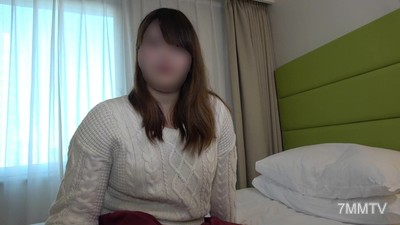 fc2-ppv 1384978 【個人拍攝】送給沉迷打鋼珠的酒吧女侍應生超級大熱血白球！還附贈禮物！！