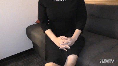 fc2-ppv 1383210 【Personal Photography】Mature wife with large breasts living separately from her husband says she needs savings to get a divorce