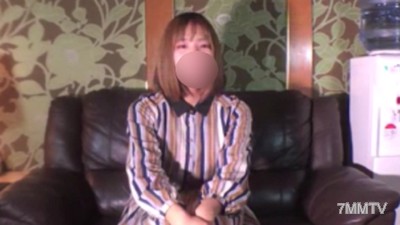 fc2-ppv 1405945 【個人撮影】めい20歳★パイパンのスレンダー女子大生!彼氏とのHでもゴム有りのJDにバックから思いっきり中出しします!