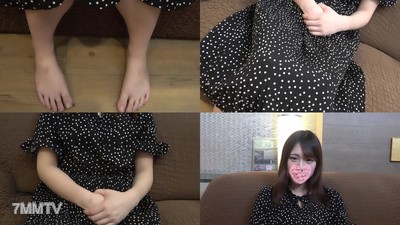 fc2-ppv 1695785 【初拍】這個冷酷的美女和老頭子的偷情性愛實在太舒服了,她似乎很難壓抑呻吟聲❤️❤️