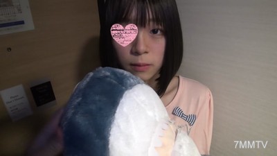 fc2-ppv 1852875 與現役一年級的美鶴重逢。面對她因中出而害怕的表情,我感受到背德的快感,然後將濃厚的精液從我的肉棒注入她幼小的陰道。