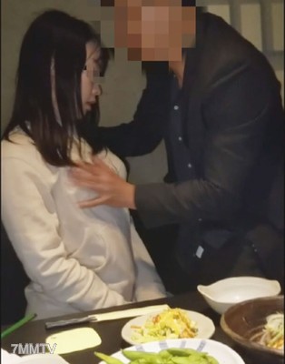 fc2-ppv 1883311 30日內【個人】寄放小孩在店內讓別人含住，在旅館裡深入子宮內射精