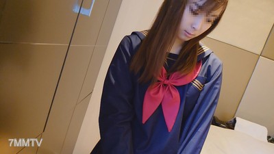 fc2-ppv 1894709 【個撮】在尋找過夜的地方時捡到的美少女，直接插入讓她懷孕內射