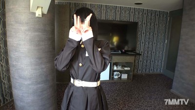 fc2-ppv 1928021 18歲的Cosplay。在不知不覺中被鬼畜隊Cosplay的人拔掉保險套內射了