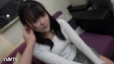 fc2-ppv 2355222 黑髮清純的十來歲美少女。帶有危險氣息的幼齡偶像級臉孔，直接生插入。第一次也是最後一次濃厚性交，大量內射。