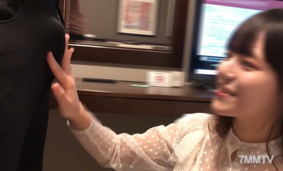 fc2-ppv 2463393 在專門的口交房間相遇，兩分鐘後立即進行尺寸測量→正式的喉嚨深處口交、巨蛇口交等多樣化的攻擊，讓三名男子連續大量內射☆才女有沙小姐Vol.2