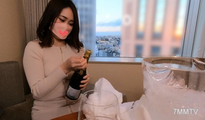 fc2-ppv 2639239 【無・個人撮影】極上のセレブ女子と本気飲み！！ 六本木高級キャバクラで働いていた経験のある自称シュ豪女子。貫禄の飲みっぷり＆シュ池肉林 /藤田早弥(25歳） {