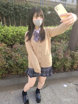 fc2-ppv 2745512 【期間限定12000→9980】【続編】【初顔射】18歳清純Fカップ美少女みかちゃん!幼い体を開発して初大量潮吹き!制服で中出し、スク水で人生初大量顔射しちゃいました【2作分超大作】※早期購入者特典有 {