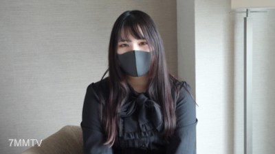 fc2-ppv 2853416 【未經修正】看起來像是要殺死處男的眼神，實際上卻是開朗的個性！肥嘟嘟的身材與潤滑液遊戲！因為個性明亮愉快，所以整個拍攝過程都非常愉快！最後順利地大量內射。