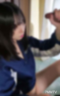 fc2-ppv 2952812 【個人】在役高中三年級學生 在奶奶家裡不被發現地進行了第一次口交和插入