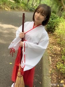 fc2-ppv 3150908 ※首次數量限定※【現役·巫女】超可愛的「B罩杯」小胸巫女被我非法拍攝中出兩次