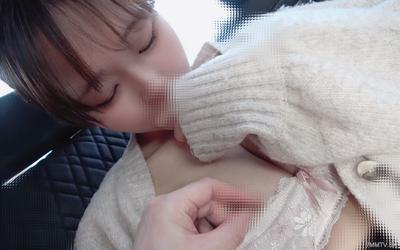 fc2-ppv 3231541 【First Time】Country girl R-chan, found a high school girl in the countryside. Immediately gave a blowjob in the car, manual stimulation, and came intensely from the gap in her string panties before cumming in her mouth.