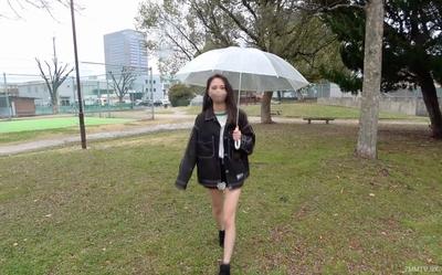 fc2-ppv 3312668 【First Time】【In the Car】【Inside Her】 The local student was too cute, I was only going to give her a blowjob in the car, but I ended up inserting it by momentum.