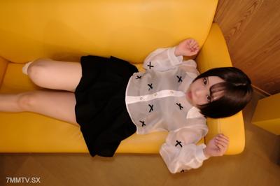 FC2-PPV 4558512 ★露臉★素人來做色情的事情！案例＃57　身材超棒！身高147cm卻是F罩杯！教育專攻JD　姫香小姐（22）的情況【附贈品】