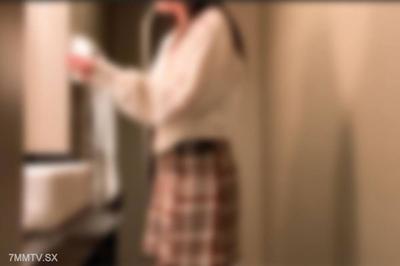 fc2-ppv 4586616 ※70 OFF until 1/1※ 【Amateur Selfies】 【Blowjob Cumshot】 I only dropped my phone, but she has a face that"s off the charts in terms of beauty